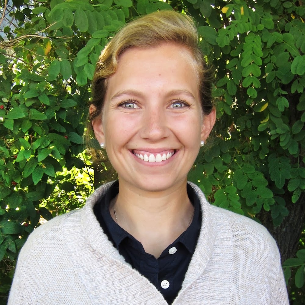 Meet your Posher, Elizabeth